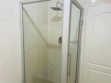 2 Bedroom Flat & Apartment