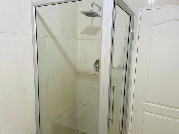 2 Bedroom Flat & Apartment