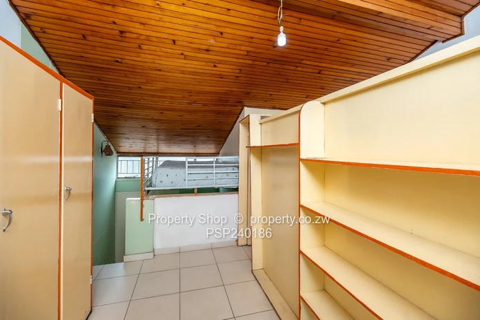 Fully Furnished 3 Bedrooms Garden Flat