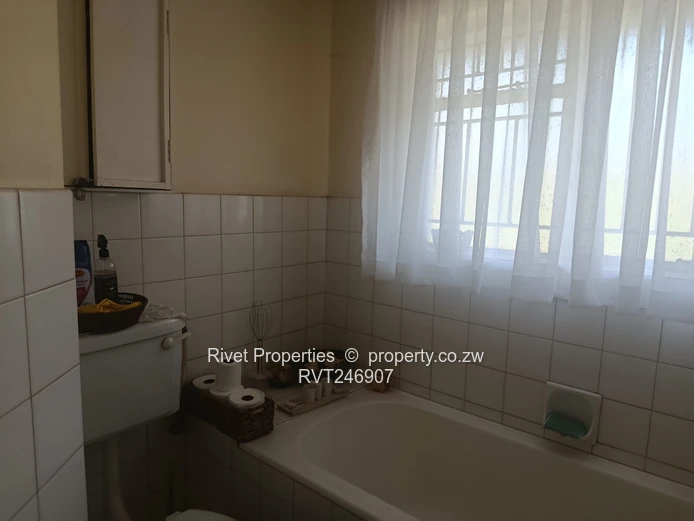 Glen Lorne Property For Sale Access To Enterprise Road