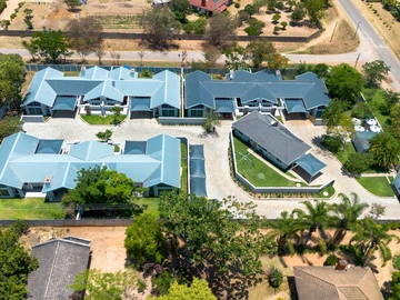 3 Bedroom Flat & Apartment