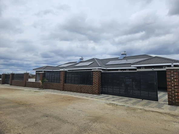 3 Bedroom Flat & Apartment