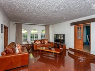 6 Bedroom House