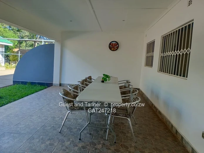 Vic Falls Self Catering Cluster Apartments with Title Deed