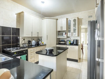3 Bedroom Garden Flat