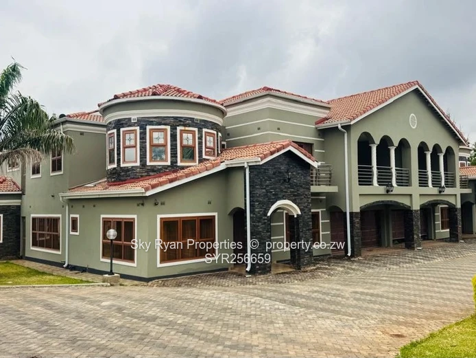 Luxury Brookview Estate For Sale 