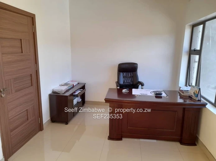 Exquisite Quinnington Masterpiece: Luxury Living with Skyline Views (Sole Mandate)