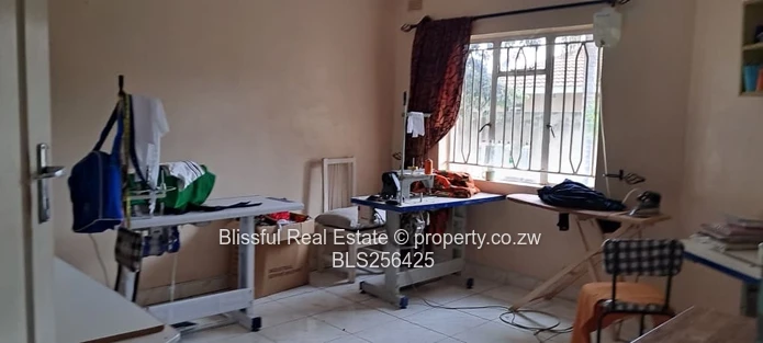 5bedroom house for sale in Chadcombe, Harare