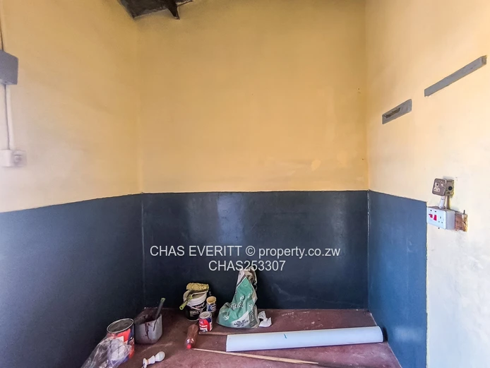 Core house to let in Mabvuku