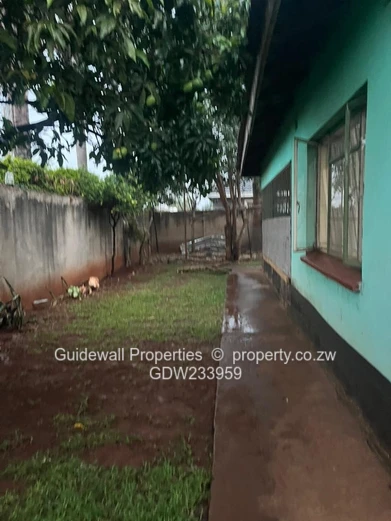 3 bed house for sale in Bloomingdale