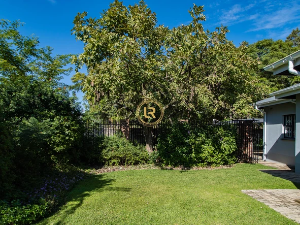 3 Bedroom Flat & Apartment