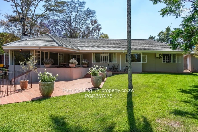 Well Presented Home In Highlands;4208 Sqms. (Sole Mandate)