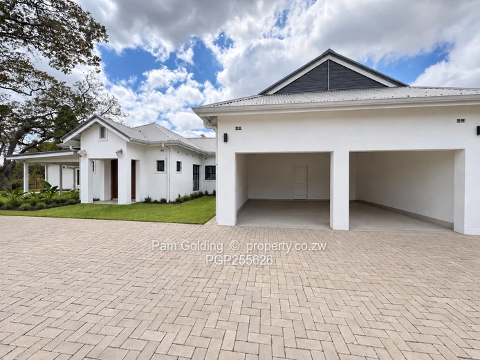Exclusive Living - 4 Bedroom Home Chisipite 