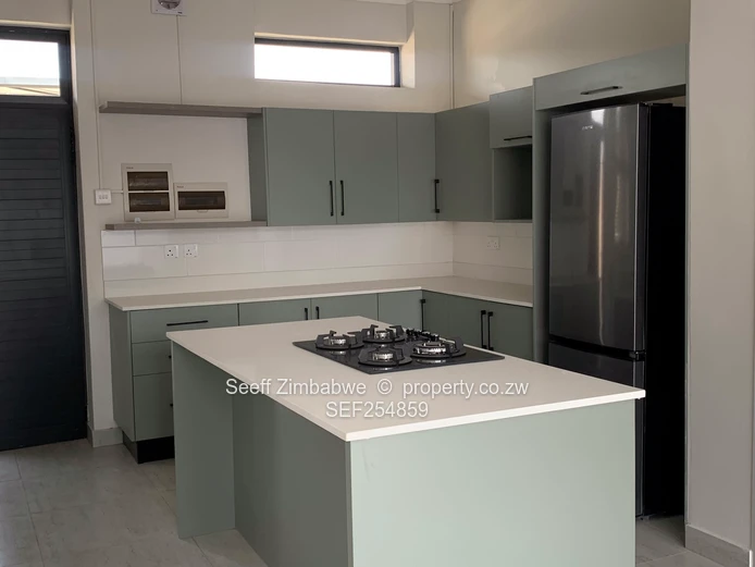 2 Bedroom Flat/Apartment for Sale in Vainona