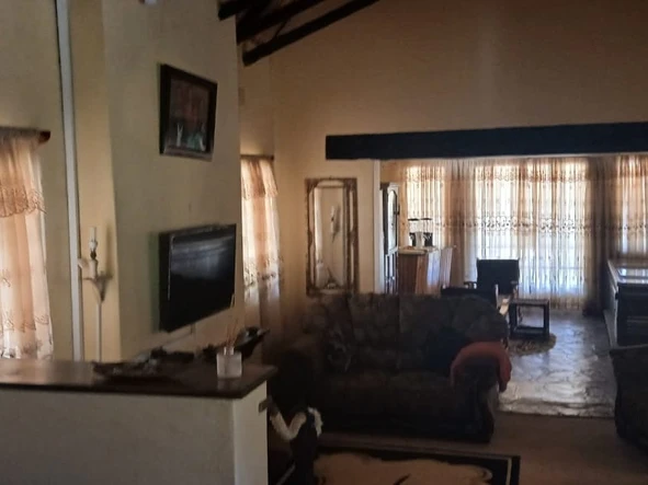 Farm & Agricultural Land