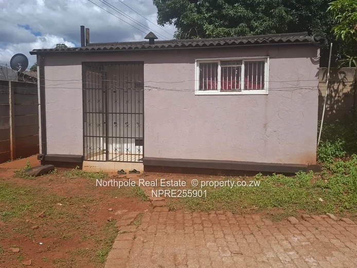 Craneborne | Self-Contained Staff Cottage
