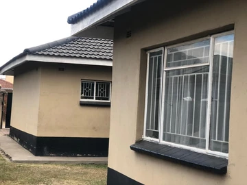 Solid neat family home!!!