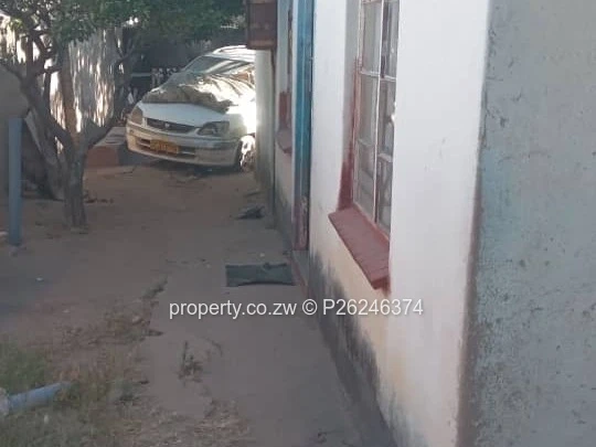 A 3 bedroomed house for sale in St Mary's Chitungwiza
