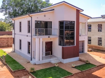 7 Unit Townhouse Complex
