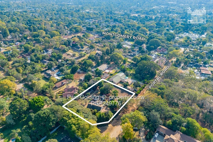5Bedroom House on An Acre, Corner Property
