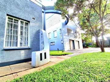 8 Bedroom House