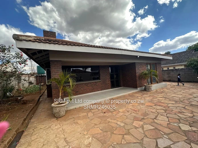 Neat 3 bedroomed house to let in Bloomingdale
