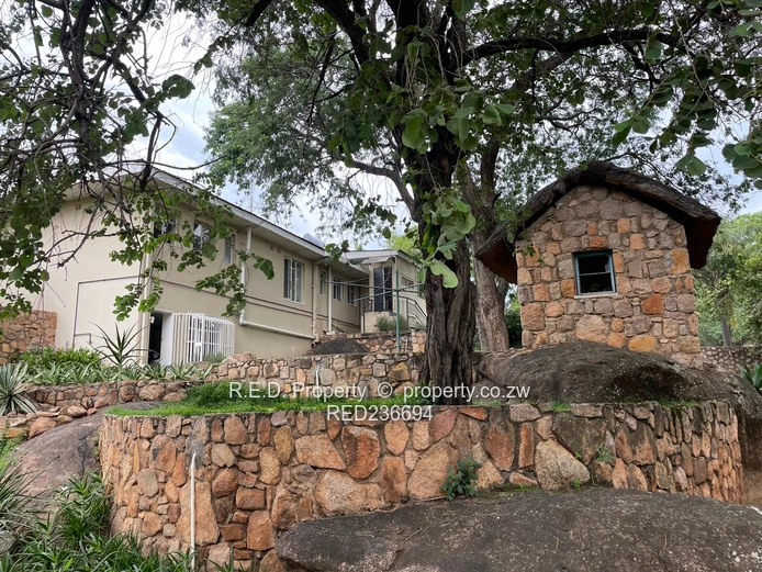 Character-filled Split-level Living In Burnside!