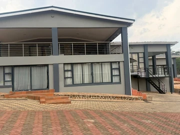 6 Bedroom House