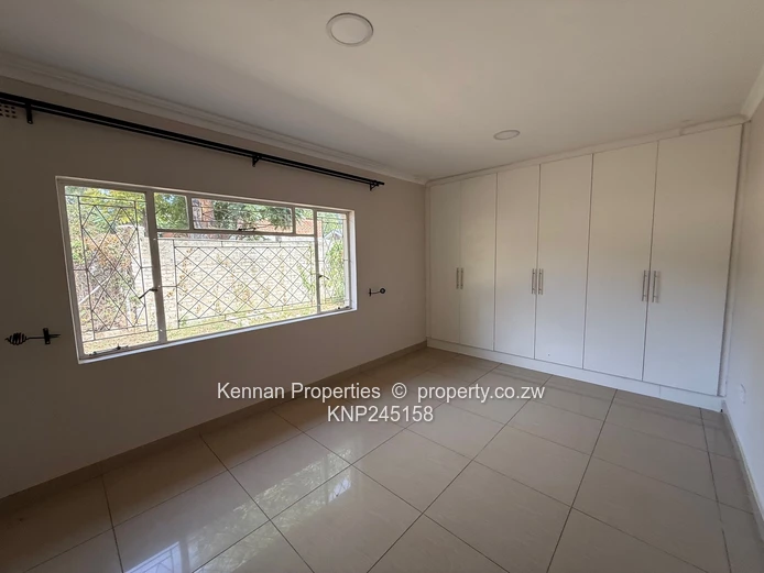 Spacious family home with attached 3 bedroom cottage