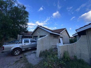 6 Bedroom House