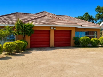 7 Bedroom House