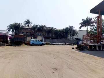 Commercial & Industrial Land