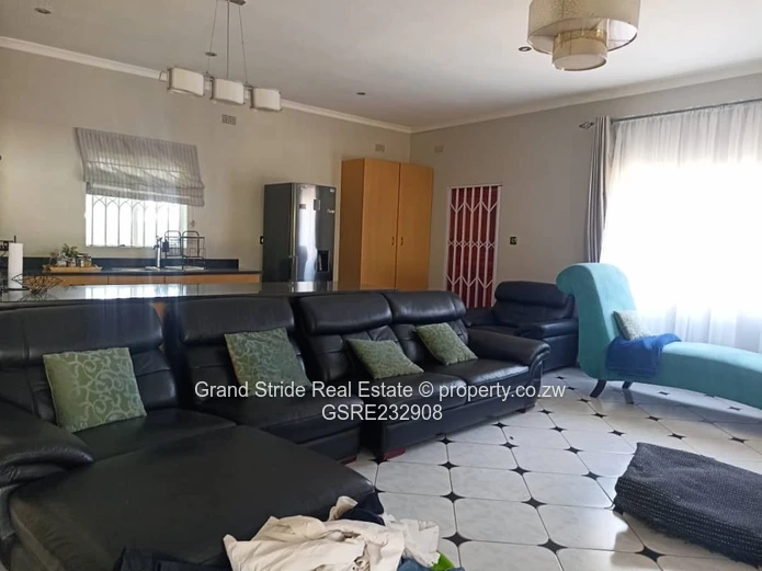 Luxury home for sale in Alexandra park 