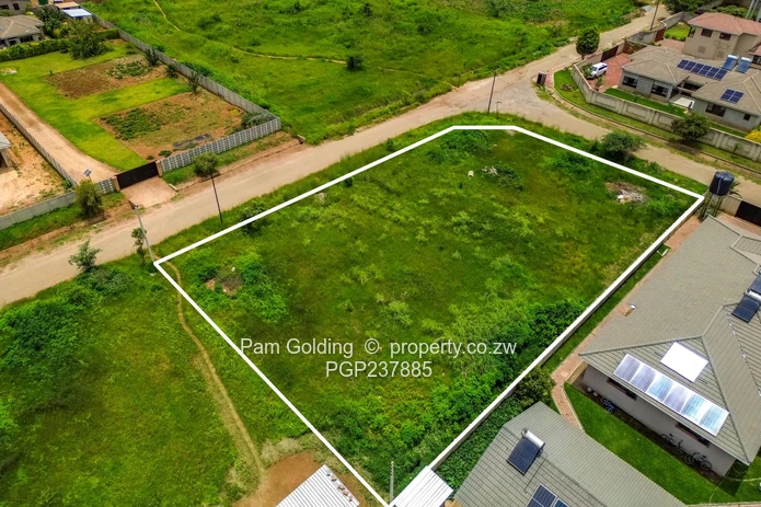 1500 Square Meter Stand For Sale in Haydon