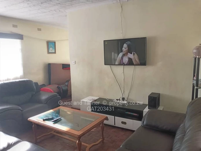 Cozy 3-Bedroom Flat for Sale in Eastlea, Harare East