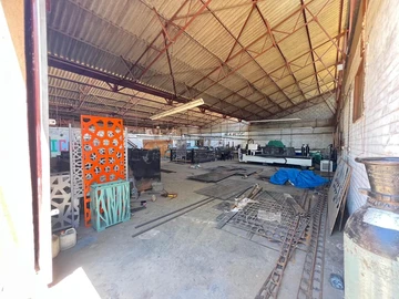 Warehouse & Factory