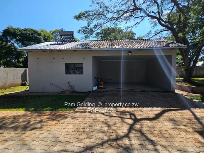 Sleek & Stylish 3 Bedroom Ensuite Residence