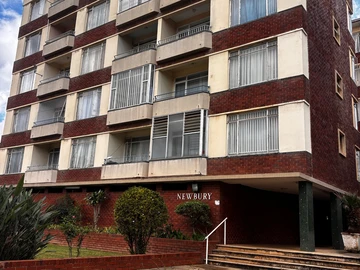 2 Bedroom Flat & Apartment