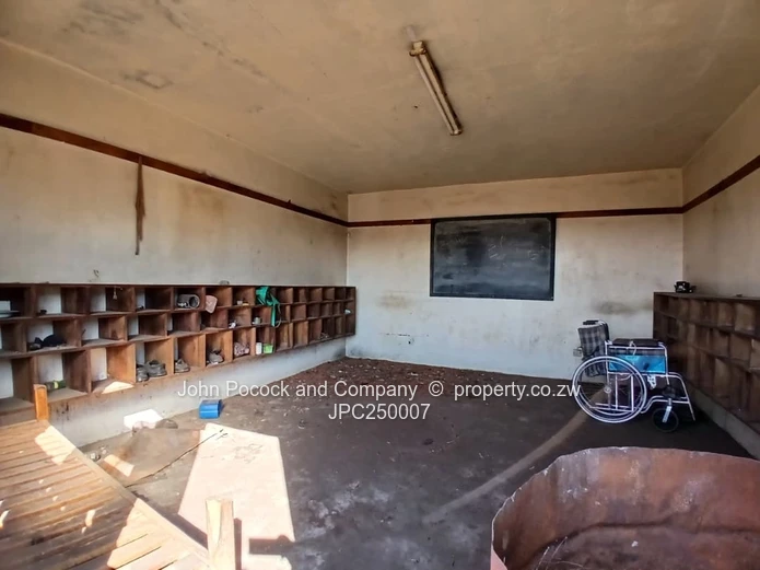 Prime Property in Steeldale - Office, Warehouse, and Workshop Space!