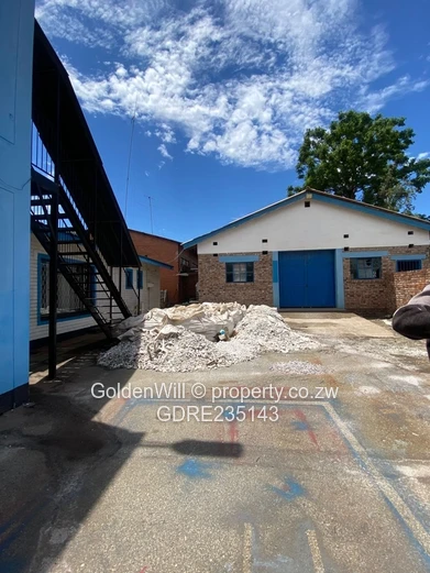 Bluffhill Warehouse To Rent