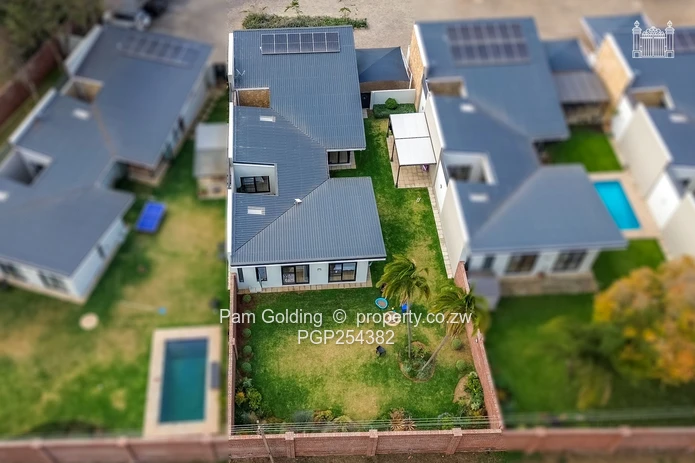 3 Bed 3 Bath Townhouse