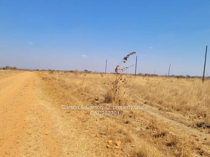 Good Neighbourhood, 400m² Nyabira Stand - Main Road, Water  Sewer & Power 