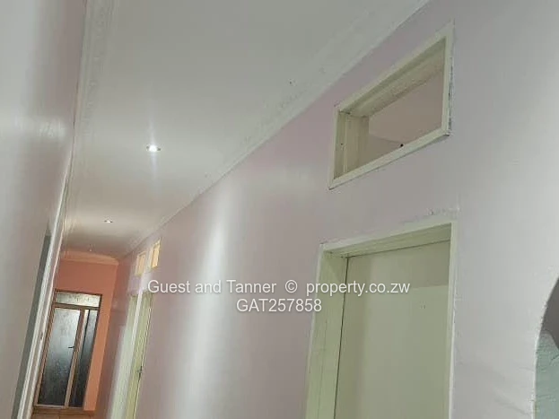 8-Bed Student Accommodation + 3-Bed Cottage For Sale – Gweru, Adelaide Park Senga