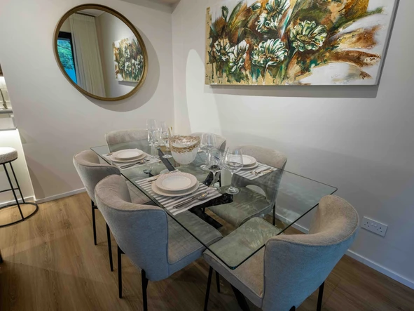 3 Bedroom Flat & Apartment