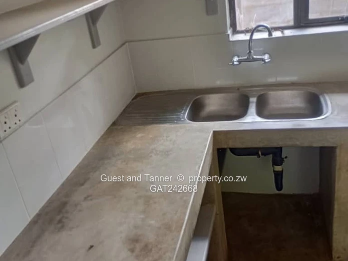 Beautiful Dual-Residence Property on 1,400sqm