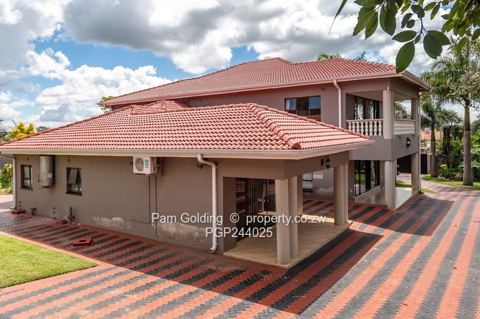 Stunning Family Home In New Pomona (Near Vainona) (Sole Mandate)