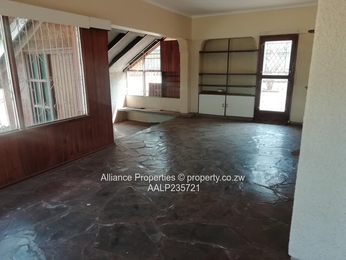Spacious 4-Bed Kamfinsa Property with Borehole & Solar Backup