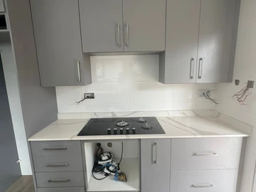 4 Bedroom Flat & Apartment