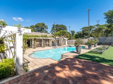 Live out Your Dreams in This Luxury Borrowdale Home