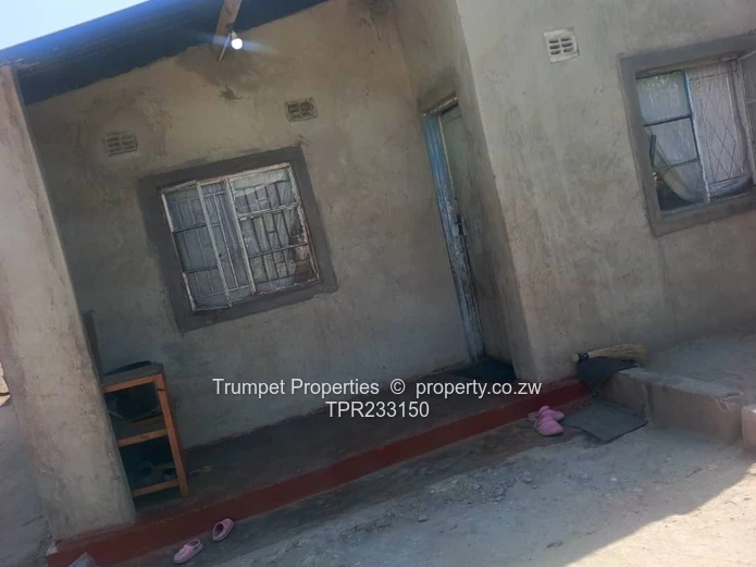 House for sale in St Marys Chitungwiza (Sole Mandate)